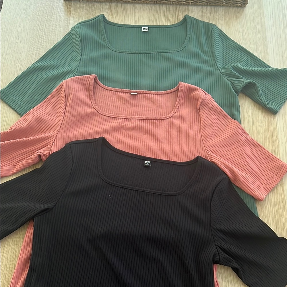 Uniqlo Ribbed Fitted Blouses Short Sleeve